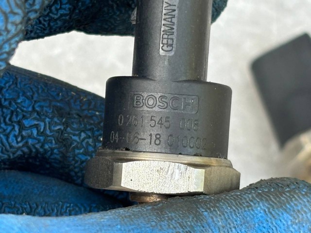 BOSCH 0261545008 Датчик давления топлива в наличии Ирпень