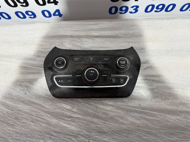 Блок управления печкой Jeep Cherokee