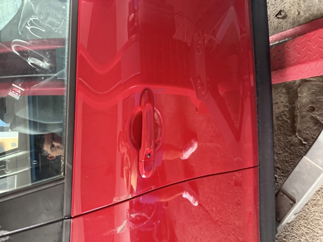 Пассажирская передняя дверь H01521KAMA NISSAN