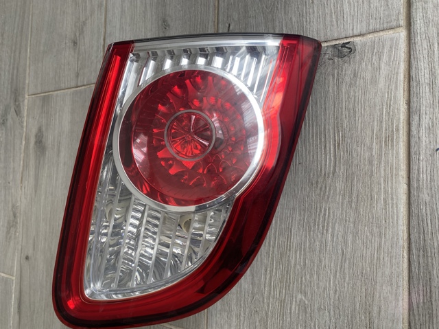 Задняя левая внутренняя фара 924052B520 HYUNDAI