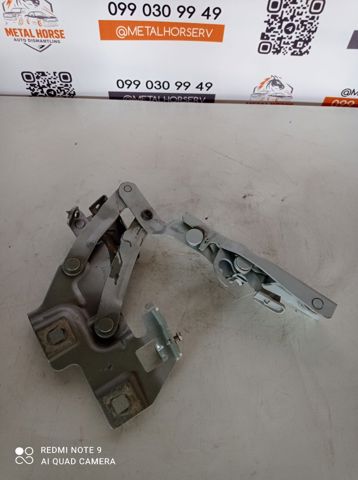 Шарнир капота левый 31688412 VOLVO