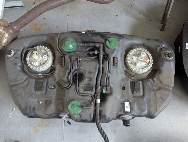 Танк топливный 42012AN00A SUBARU