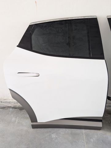Дверь задняя в сборе 77004CU000 HYUNDAI
