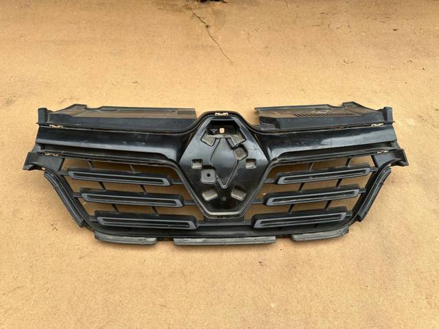 623105875R RENAULT Решетка радиатора купить в Киев