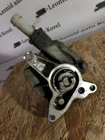 RENAULT 146508418R Вакуумный насос в наличии Львов