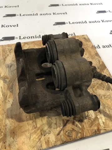 RENAULT 410015708R Суппорт тормозной передний правый в наличии Черновцы