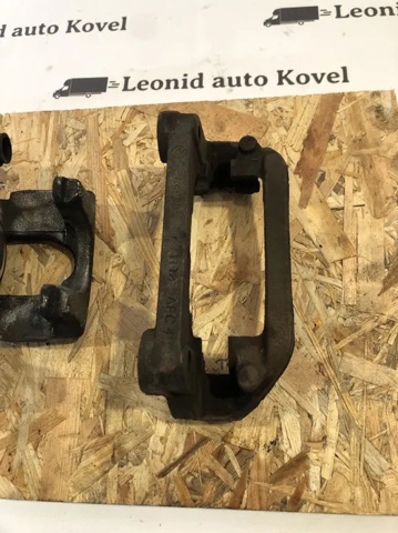 440013696R RENAULT Скоба заднего суппорта купить в Полтава