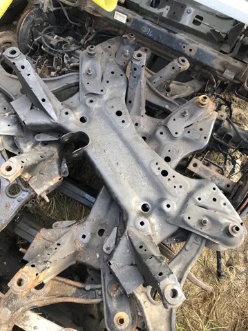 544010095R RENAULT Подрамник передний купить в Львов