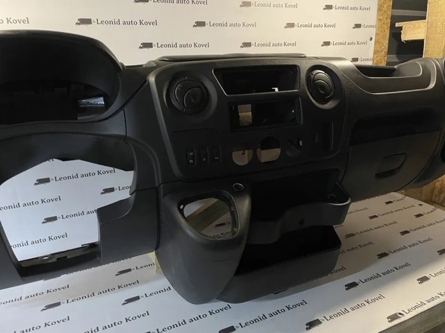 RENAULT 682600025R Облицовка приборов управления "торпедо" в наличии Полтава