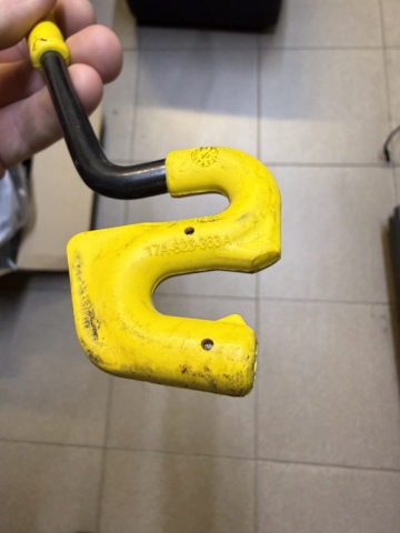 Газовые упоры капота 17A823363A VAG