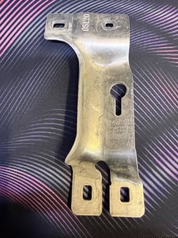 51117357179 Кронштейн бампера переднего левый купить Хмельницкий