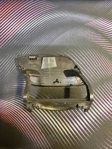 Накладка форсунки омывателя передней фары 8R0955275C VAG