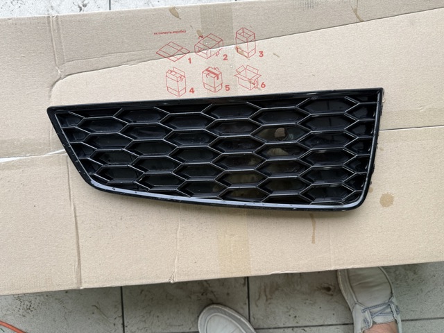 8U0807682 VAG купить в Николаев