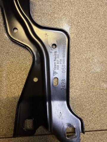 Кронштейн крепления защиты двигателя 95B807333 PORSCHE