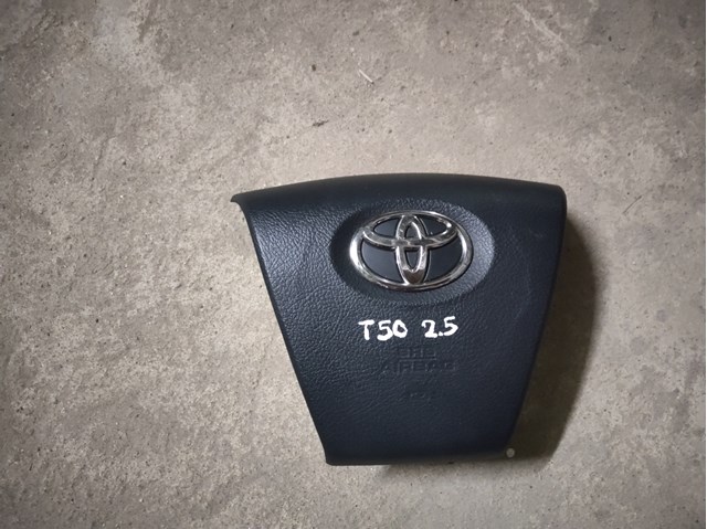 Подушка в руле 4513033490C0 TOYOTA