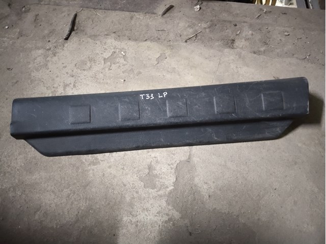 Облицовка порога внутренняя, передняя левая 76952JG00A NISSAN