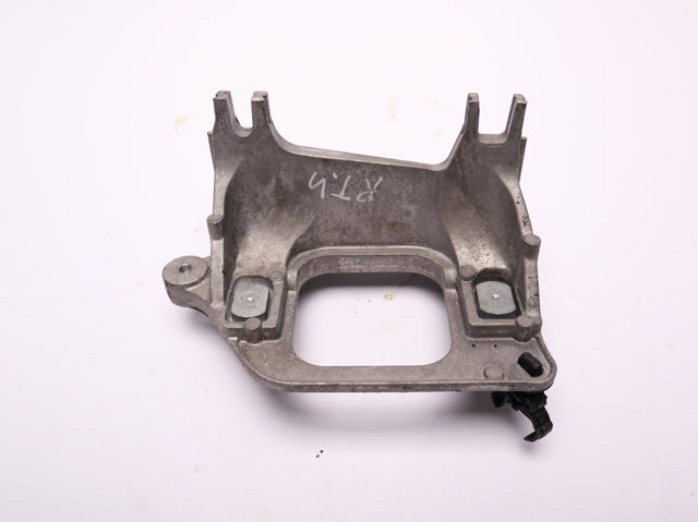 RENAULT 112228161R Кронштейн подушки КПП в наличии Одесса