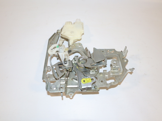8200766888 RENAULT Замок двери задней правой распашной купить в Чернигов