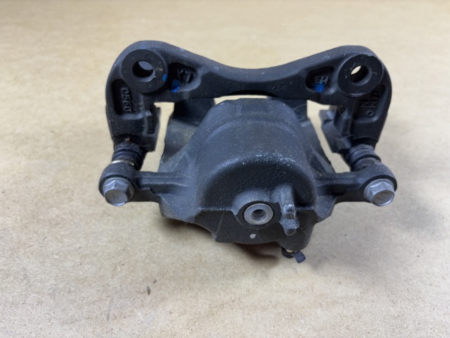 HYUNDAI 5818029A40 Суппорт тормозной передний левый в наличии Николаев