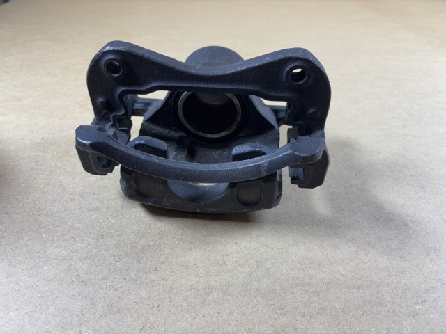 5818029A40 HYUNDAI Суппорт тормозной передний левый купить в Кривой Рог