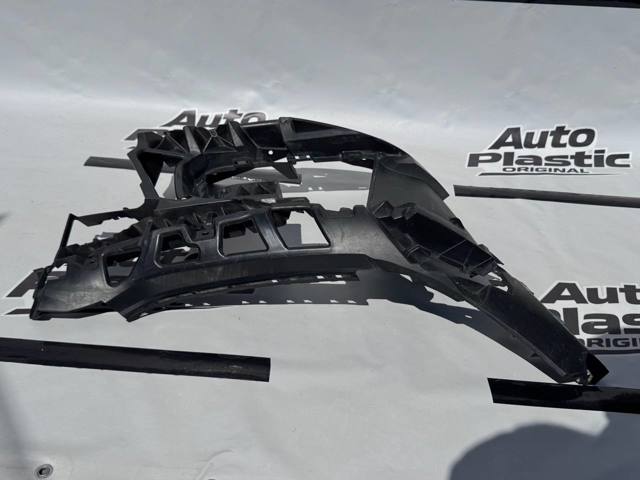BMW 51118078612 Кронштейн бампера переднего правый в наличии Запорожье