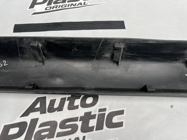 HYUNDAI 87753F1100 Накладка (молдинг) порога наружная левая в наличии Ужгород