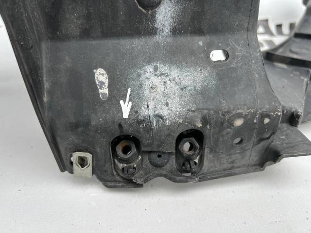 DS7316E166B FORD Накладка передней панели (суппорта радиатора) верхняя купить в Львов