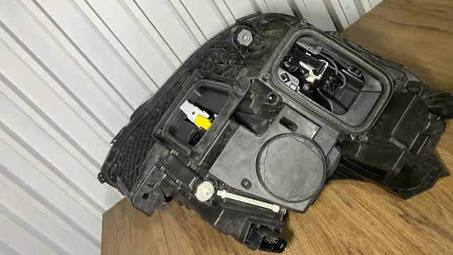 MERCEDES A2139062706 Фара левая в наличии Киев