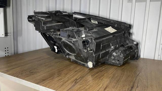 A2139062706 MERCEDES Фара левая купить в Киев