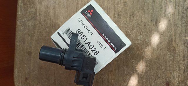 MITSUBISHI 8651A028 Датчик скорости в наличии Павлоград