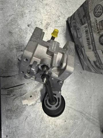 VAG 059131063J Регулирующая заслонка EGR в наличии Черновцы