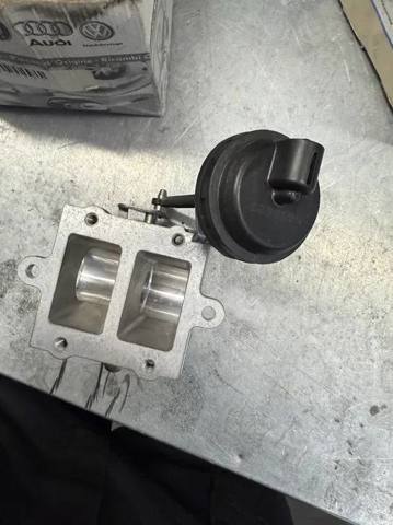VAG 059131063J Регулирующая заслонка EGR в наличии Одесса