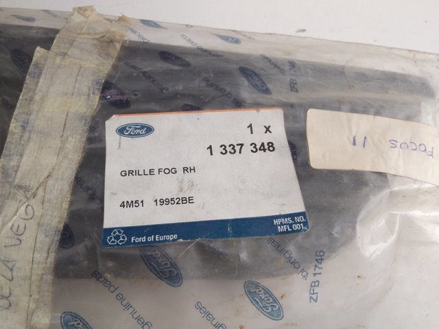 1337348 FORD Заглушка (решетка) противотуманных фар бампера переднего правая купить в Винница