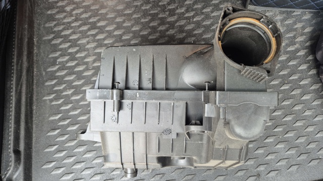 Корпус воздушного фильтра в сборе 5Q0129607S VAG
