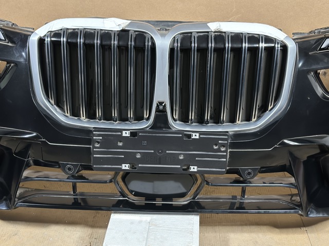 BMW 51118081817 Бампер передний в наличии Киев