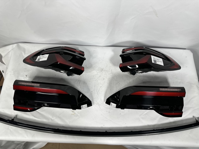 Задняя левая внутренняя фара 63219881361 BMW