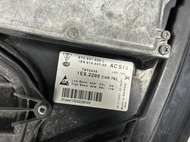 PORSCHE 9Y0941035L в наличии Черкассы