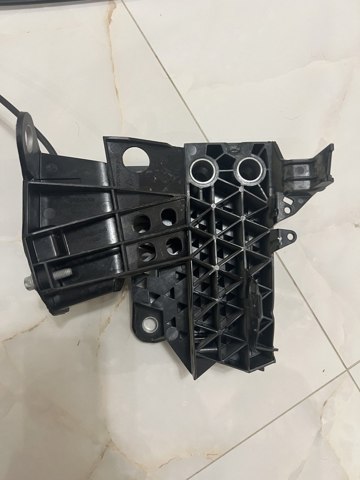 Энергопоглотитель переднего бампера A2976206500 MERCEDES