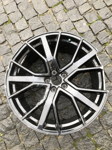 VAG 4KE601025C Диски колесные литые (легкосплавные, титановые) в наличии Ровно