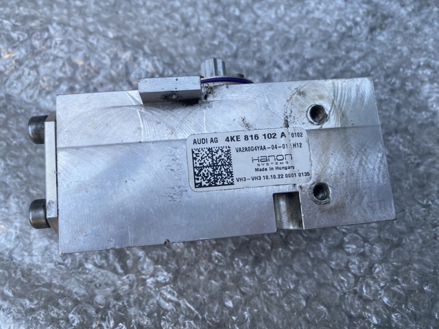 Кран системы отопления 4KE816102A VAG