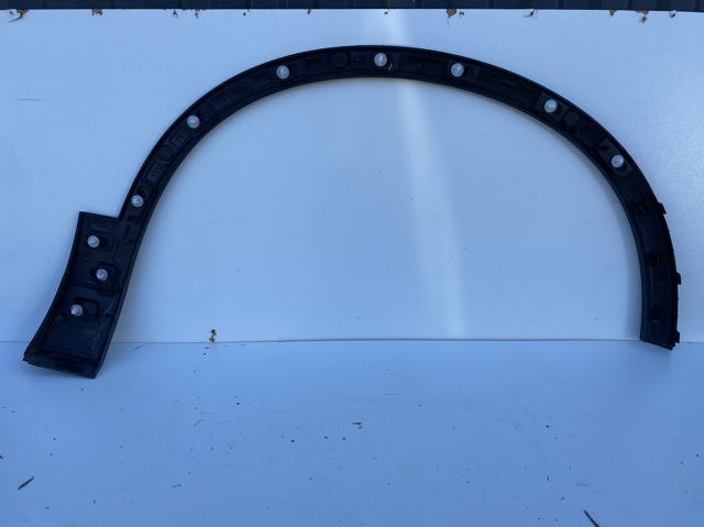 31448324 VOLVO Расширитель (накладка) арки переднего крыла левый купить в Ужгород