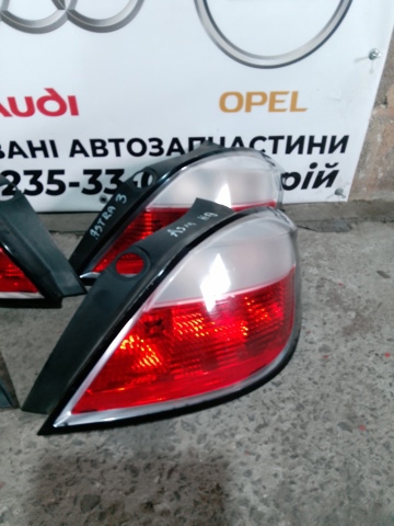 Правый стоп 24451837 OPEL