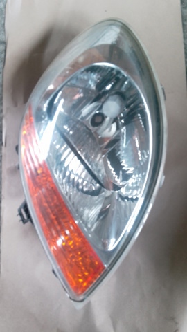 Правая блок фара 8200150617 RENAULT