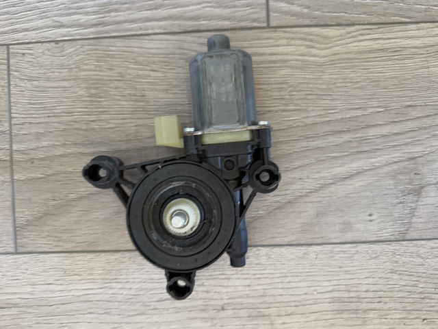 Мотор стеклоподъемника двери передней, правой 8W0959802 VAG