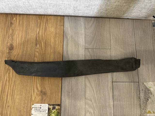 KB7W56391 Уплотнитель крыла купить Запорожье