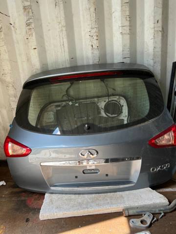 Дверь задняя багажная KMA001BC9B NISSAN