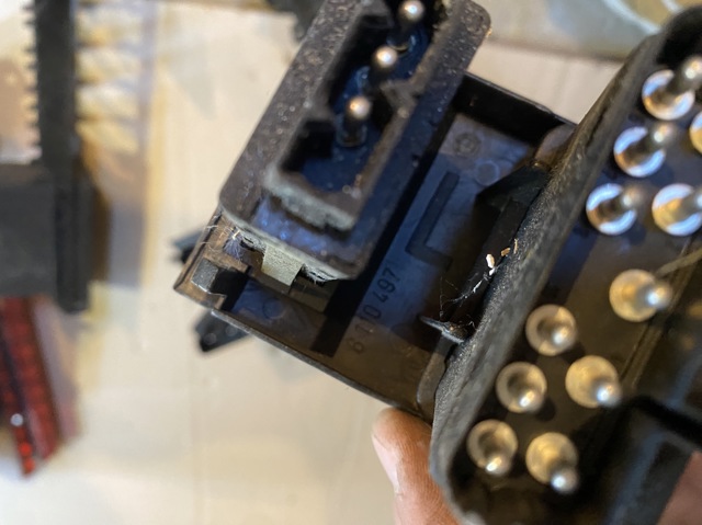8110498 BMW купить в Кривой Рог