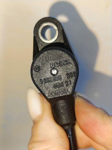 0265006389 BOSCH Датчик АБС передний купить в Киев