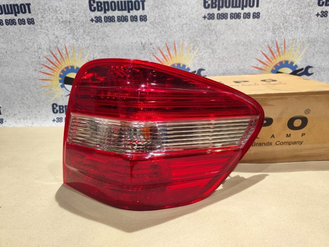 Задняя правая фара 4401946RAQV DEPO