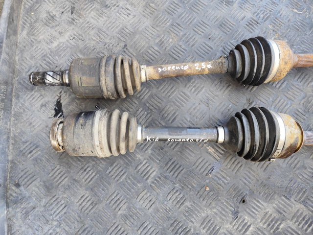 Полуось передняя, правая 495003E201 HYUNDAI